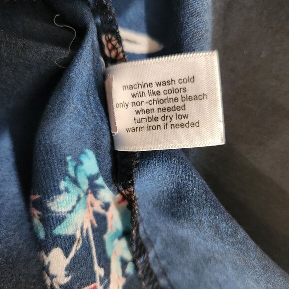 Lane Bryant Womens Navy Floral Short Sleeve Blouse Size 18 Polyester Lightweight - Picture 14 of 16